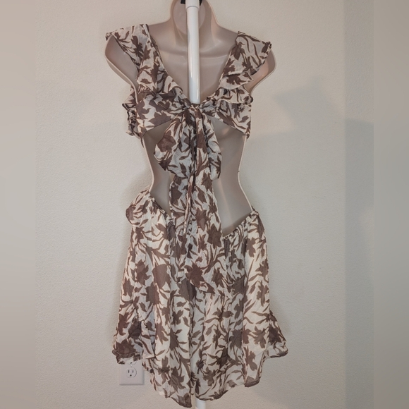 Luxxel Brown Tie Front Ruffled Sundress - Picture 4 of 9